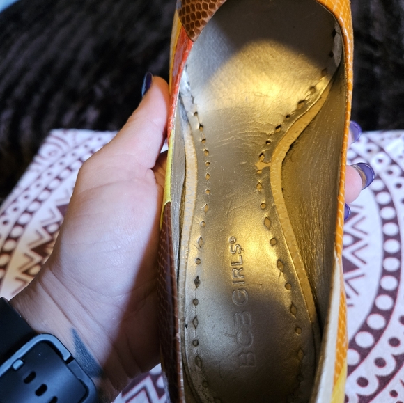 BCBGgirls VINTAGE 2003 size 5.5 heels - Picture 8 of 10